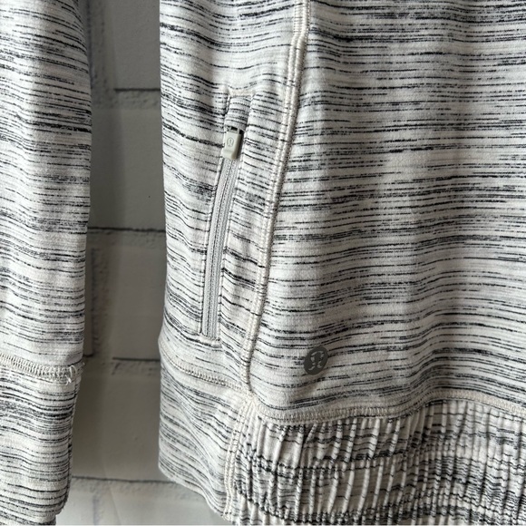 Lululemon Think Fast Hoodie size 4 - Picture 7 of 8